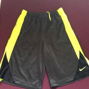 Boys size XL nike shorts